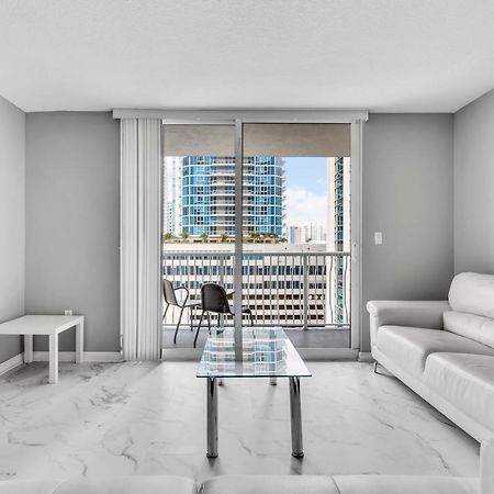 The Club At Brickell Bay Luxury Suites マイアミ エクステリア 写真