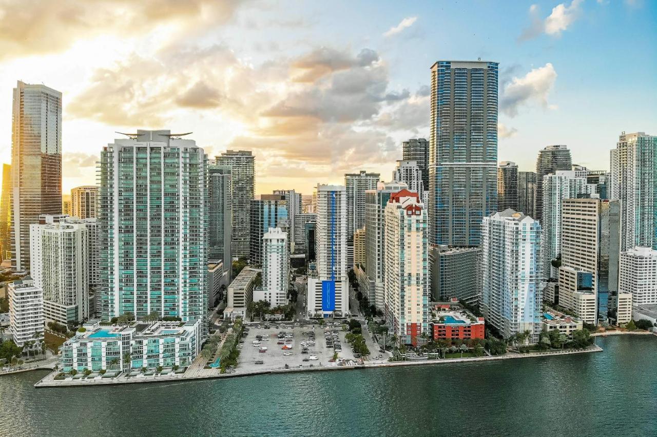 The Club At Brickell Bay Luxury Suites マイアミ エクステリア 写真