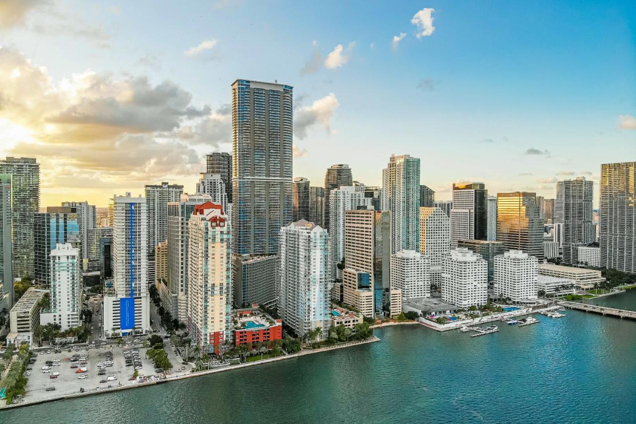 The Club At Brickell Bay Luxury Suites マイアミ エクステリア 写真