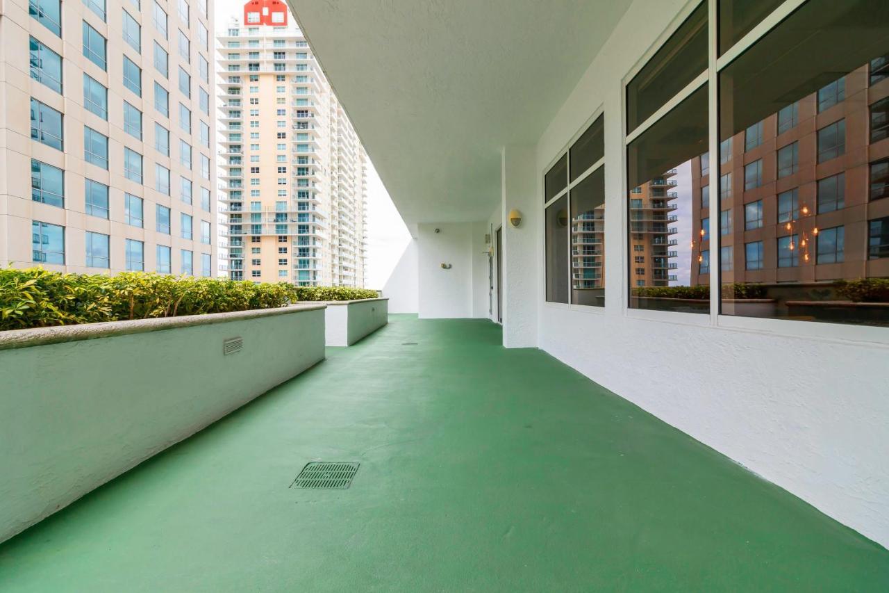 The Club At Brickell Bay Luxury Suites マイアミ エクステリア 写真