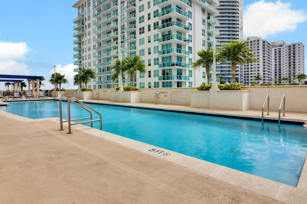 The Club At Brickell Bay Luxury Suites マイアミ エクステリア 写真