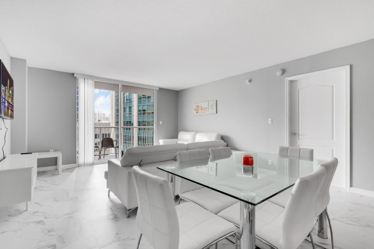 The Club At Brickell Bay Luxury Suites マイアミ エクステリア 写真