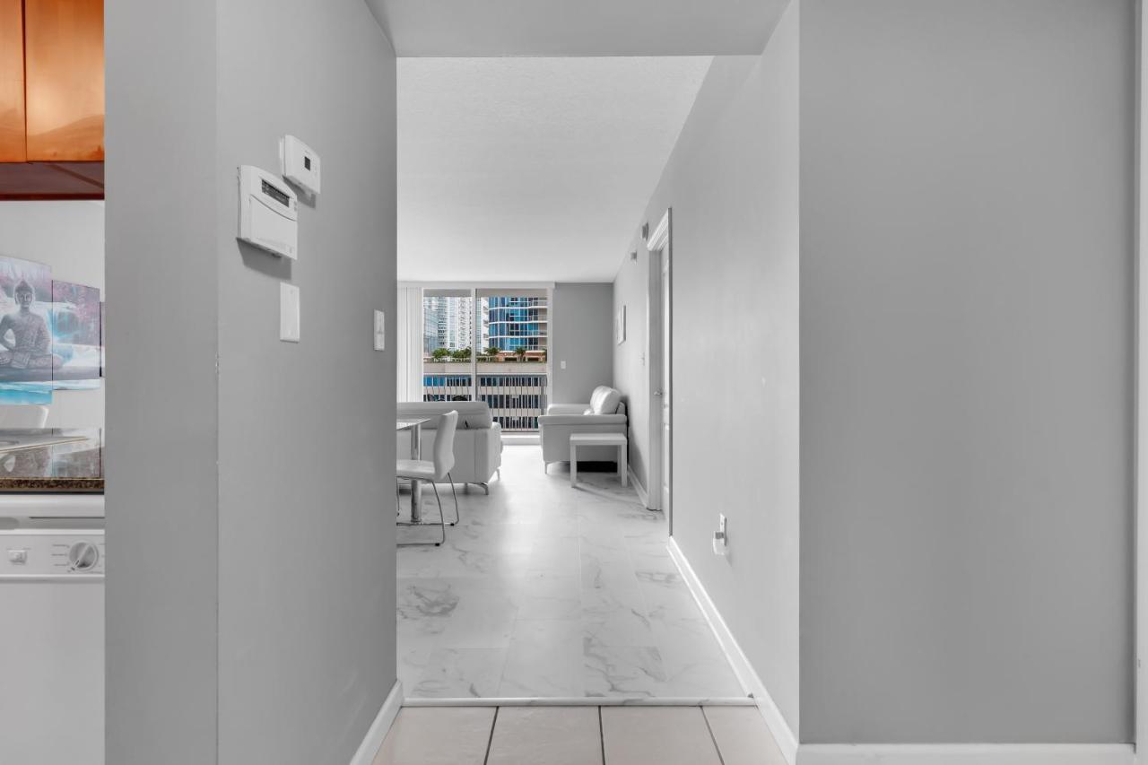 The Club At Brickell Bay Luxury Suites マイアミ エクステリア 写真
