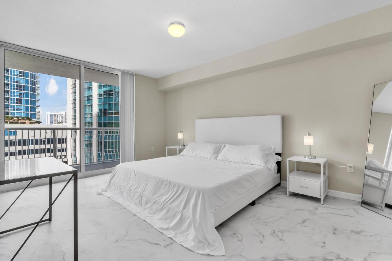 The Club At Brickell Bay Luxury Suites マイアミ エクステリア 写真
