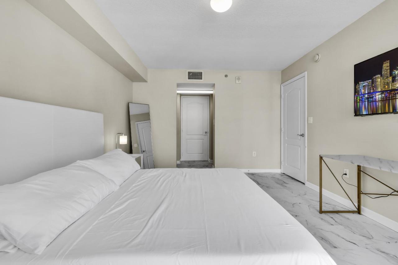 The Club At Brickell Bay Luxury Suites マイアミ エクステリア 写真